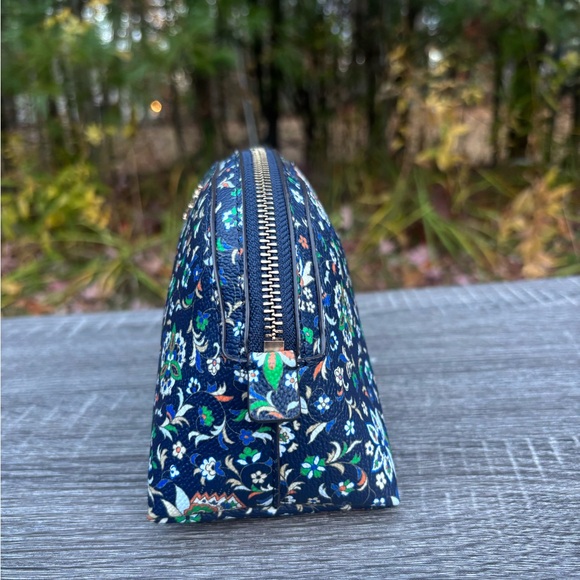 Tory Burch Kerrington Cosmetic Case - Picture 11 of 17